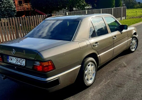 samochody osobowe Mercedes-Benz W124